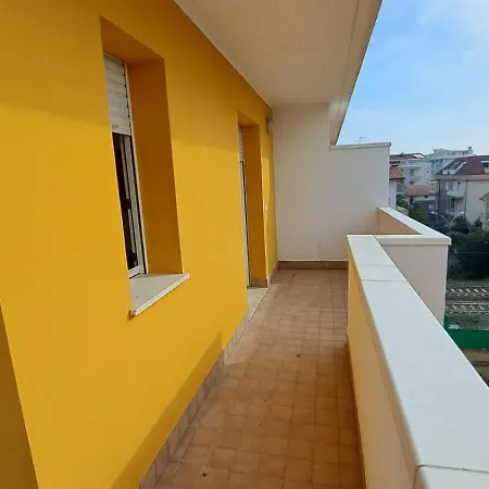 Con Terrazzo E Parcheggio Privato